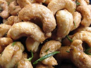 rosemary roasted cashews 1