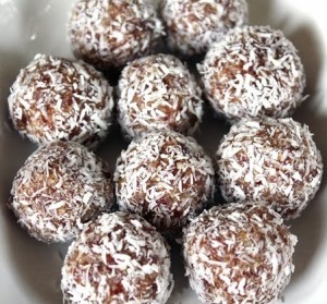 COCONUT DATE BALLS