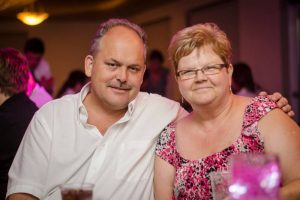 John  and Sherry VanGeersdale . Photo courtesy of gofundme.com