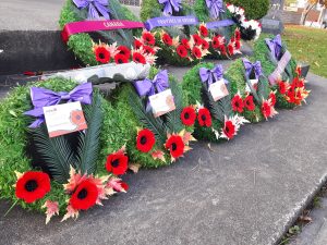 r-day-wreaths