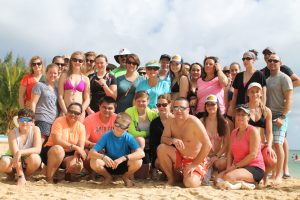 wdss-swim-team-in-hawaii